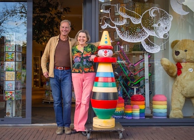 Ingeborg (75) stopt bij speelgoedwinkel De Regenboog: 'Dit is mijn droomscenario'