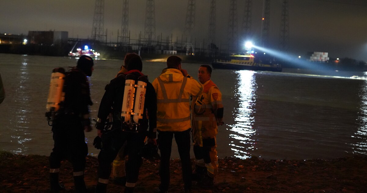 Grote zoekactie naar ‘vermist persoon’ in Waal bij Nijmegen levert niets op