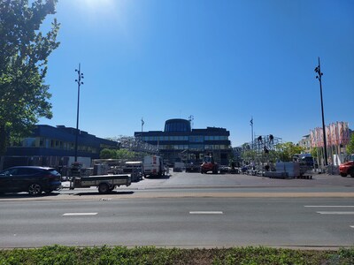 Doetinchem na Koningsdag: afbreken van stellages en podia zorgt ervoor dat wegwerk Kennedylaan dag later begint