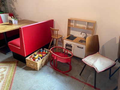 Invalkracht kinderopvang Amsterdam verdacht van zedendelicten met kinderen