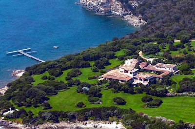 Met recordvilla van half miljard verdwijnt laatste stukje Berlusconi van Sardinië