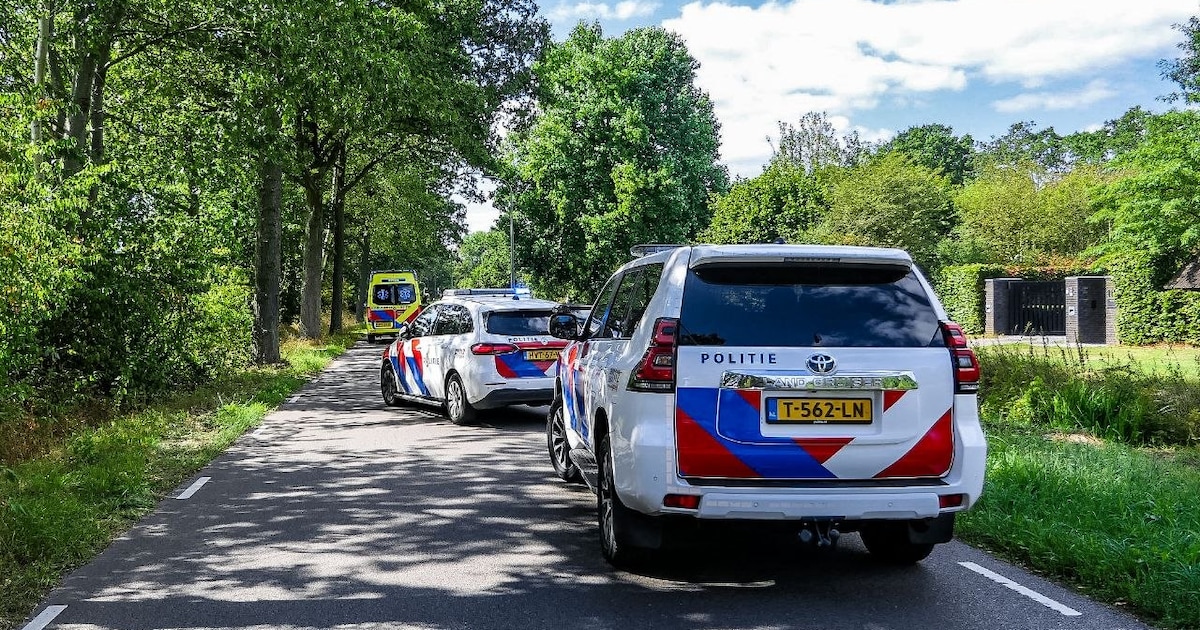 Fietsster gewond na botsing met auto in Enschede