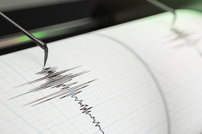 Persalarm: Tsunamiwaarschuwing na zware aardbeving ten oosten van Japan