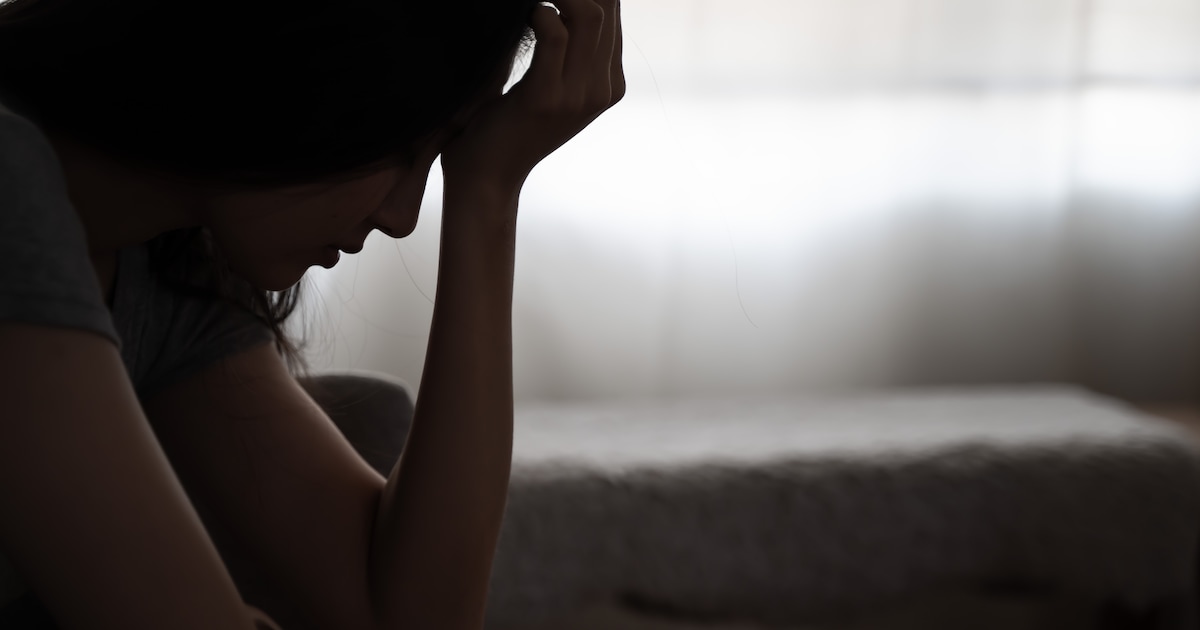 Hulpverleenster wil dronken man helpen en wordt aangerand