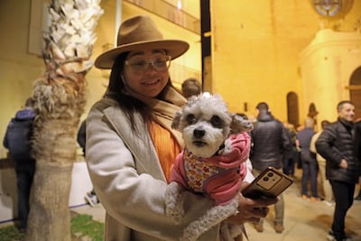 Kleine kinderen op straat, rustige honden, amper politie: zo ziet oud en nieuw eruit in Spanje, zonder vuurwerk