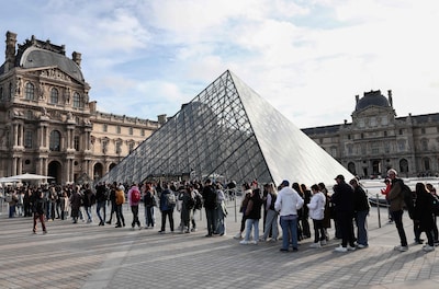 Bewakingscamera Louvre andere kant op gericht toen rovers binnenkwamen, directeur door stof: ‘We hebben gefaald’