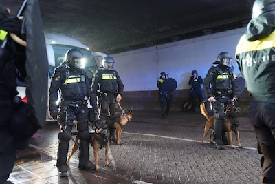 Stuttgart woedend op Deventer voor naar huis sturen supportersbussen: ‘Brengt de voetbalcultuur in gevaar’