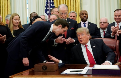 ‘Dan zijn de rapen gaar’: expert waarschuwt voor rel als hack van Kushners telefoon klopt