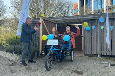 Fietsmaatjes Doetinchem opent tweede stalling voor duofietsen (en jij kunt ook maatje worden)