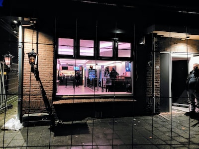 Ondanks brief van buren gaat deze coffeeshop na explosies weer open