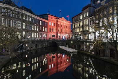 Utrechtse gebouwen kleuren oranje: dit is waarom