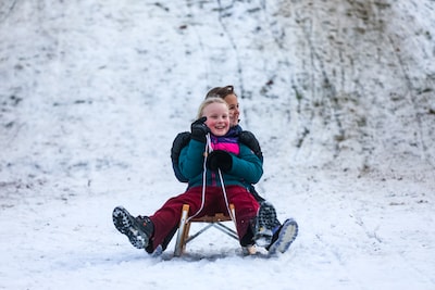 LIVE code geel | Plaatse­lijk tot 10 centimeter sneeuw voorspeld, meer dan 7,2 miljoen kilo zout gestrooid op Nederlandse wegen