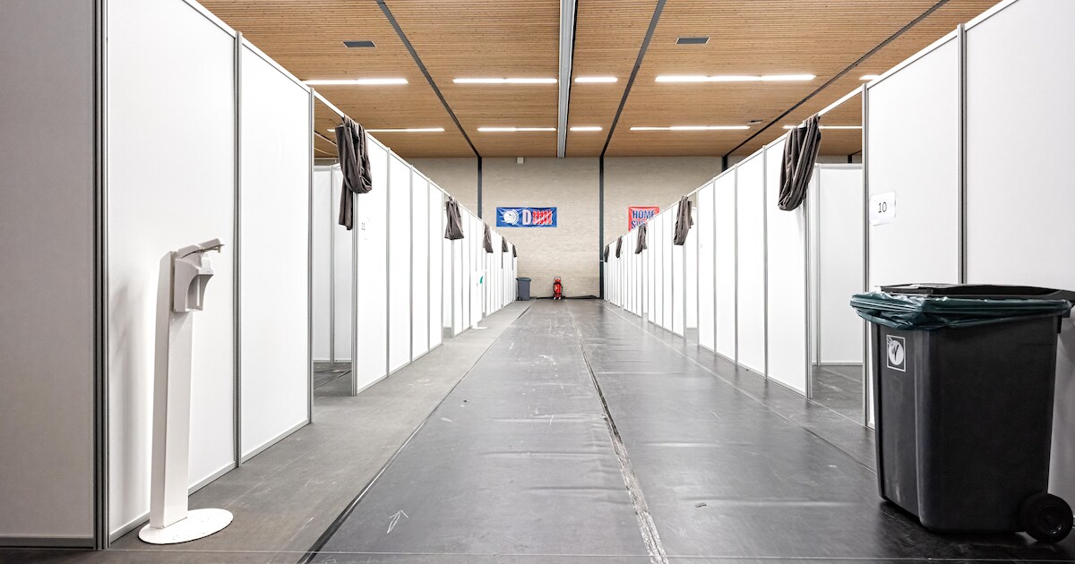 Noodopvang aan de Plotterweg in Amersfoort langer open om druk op Ter Apel te verlichten