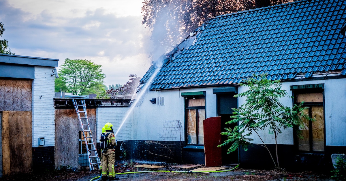 Uitslaande brand in sloopwoning in Doetinchem