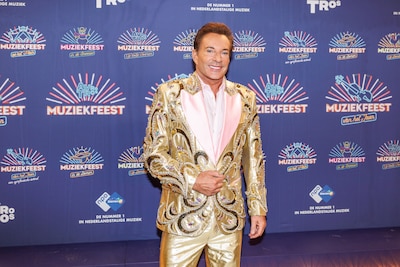 Gerard niet op zijn gemak in een lift en Pauline luidt de feestdagen in