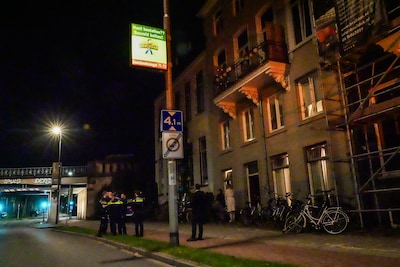 Explosie bij woning in Arnhem: politie doet onderzoek