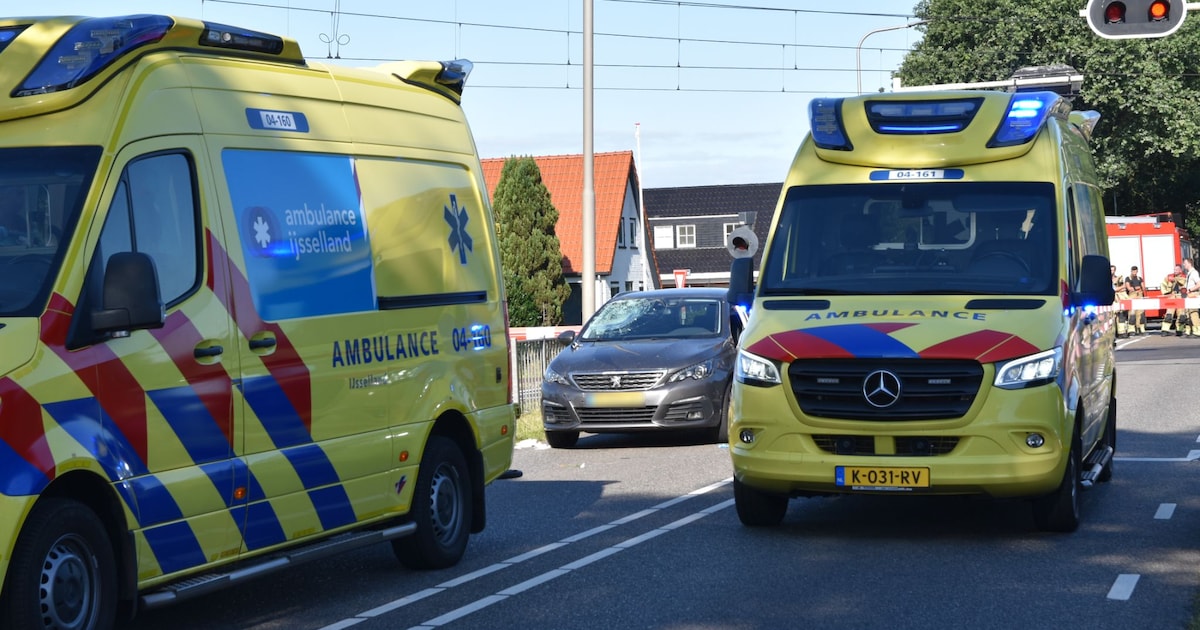 Fietser overleden na aanrijding met auto.