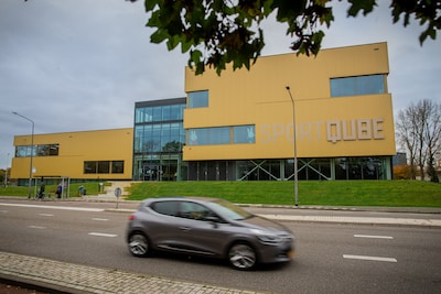 Jonge sporter raakt ernstig gewond door val in SportQube in Nijmegen