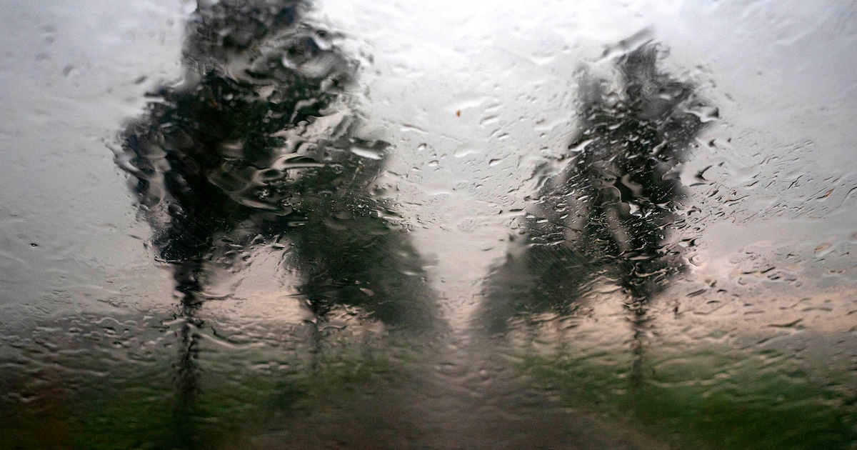 Bewolkt en kans op onweersbuien in Overbetuwe in de middag