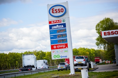 Slechts 1 op de 20 werknemers krijgt hogere reiskostenvergoeding voor dure benzine