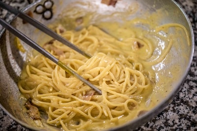 Italië op z’n kop: Nederlandse ontdekt het echte verhaal achter pasta carbonara