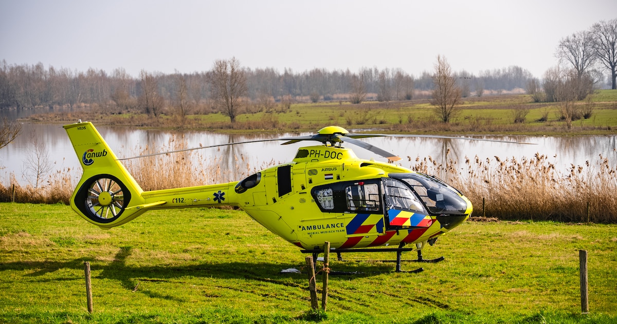 Motorrijder ernstig gewond bij ongeluk op dijkweg | Regio | De ...