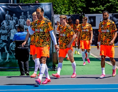 LIVE Oranje | Oranje met Dumfries en Summerville tegen Oezbekistan: dit is de opstelling