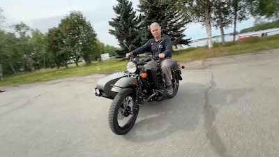 Man uit Alaska grote winnaar van top Trump-Poetin: Russische president doet hem motor van 22.000 dollar cadeau