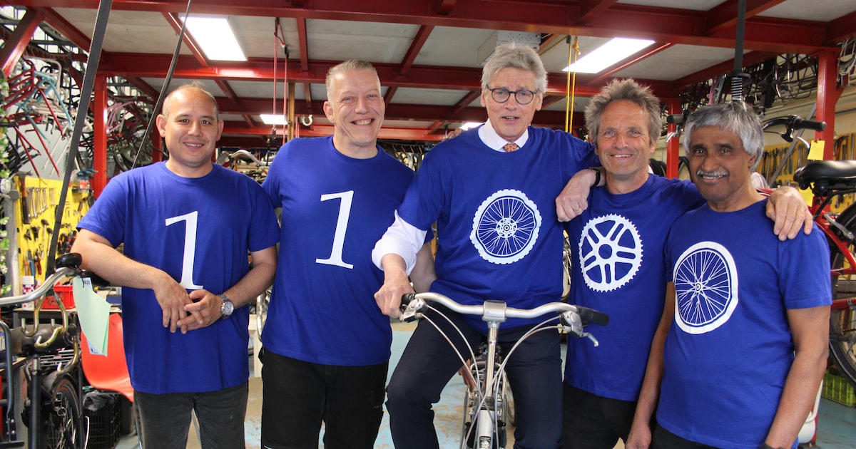 Zelfs de burgemeester brengt hier zijn tweedehands fiets: al totaal 11.000 rijwielen gerecycled in A