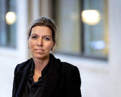 Labiel verklaard door psychiater of geblinddoekt tijdens bevalling: excuses voor gedwongen adoptiemoeders