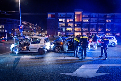 Bestuurder die op de vlucht sloeg voor politie nog niet gevonden