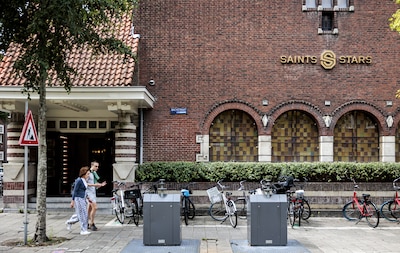 Saints & Stars wilde voor 5000 euro per schoonmaker schikken, als ze verklaarden dat ze ‘altijd goed behandeld’ waren