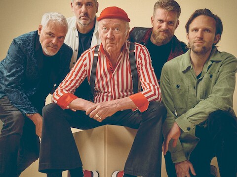 kermis-drempt-begint-met-versierde-fietsen-en-muziek-in-feesttent