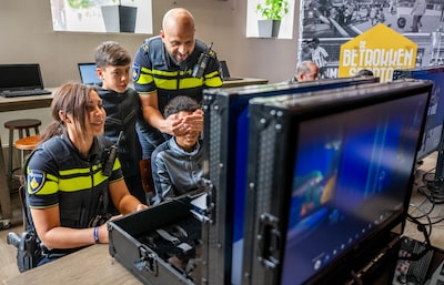 Luizenmoeders, verkeersouders en nu ook cyberouders: basisscholen Staphorst in actie tegen online gespuis