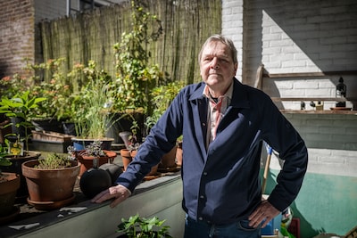 Arnhemmer Paul (68) overleeft zeldzaam hantavirus, maar betaalt hoge prijs: ‘Zag mezelf nooit meer die trap oplopen’