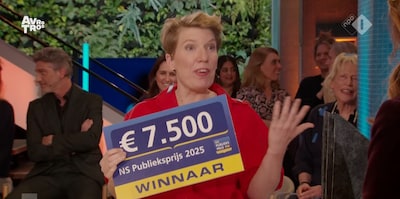 Paulien Cornelisse in tranen na winnen NS Publieksprijs: ‘Ik heb een zware anderhalf jaar achter de rug’