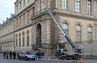 Bijna militaire operatie in Louvre: hoe juwelenroof van 7 minuten Frankrijk op grondvesten deed schudden