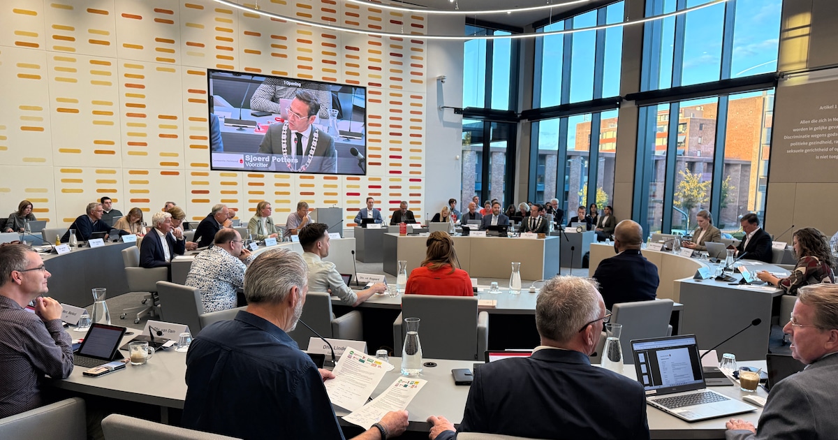Nog twee weken wachten op nieuw stadsbestuur Helmond, onder meer discussie over portefeuille woningb