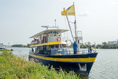 Blauwe Bever vaart naar Rhenen voor stadswandeling