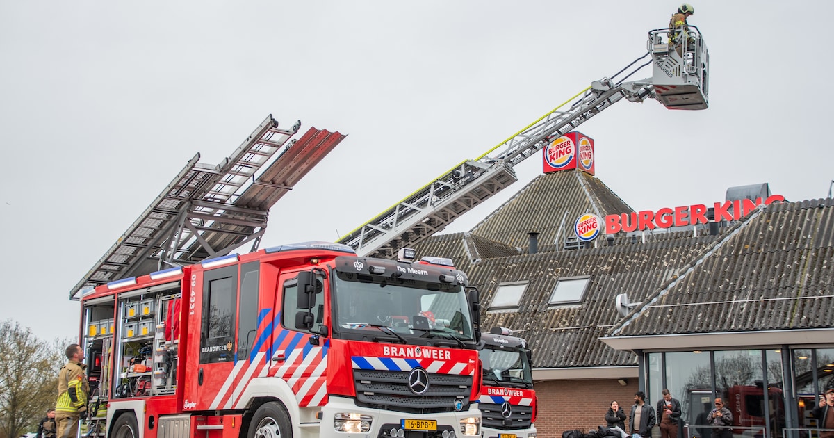 Bezoekers van Burger King in De Meern opgeschrikt door korte brand in de keuken, fastfoodketen tijde