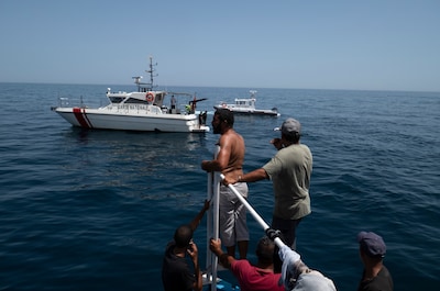 Twaalf lichamen geborgen na zinken migrantenboot voor kust van Tunesië