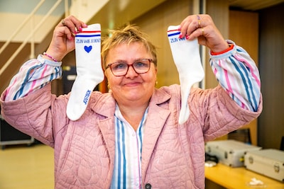 Bijzondere samenwerking: Hema en Jostiband maken samen de Jostisok: ‘De vrijheid om te zijn wie je bent’