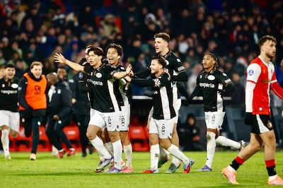 Uitzinnige taferelen bij NEC na stunt in de Kuip: ‘Wat dat betreft ben ik het grootste kind’