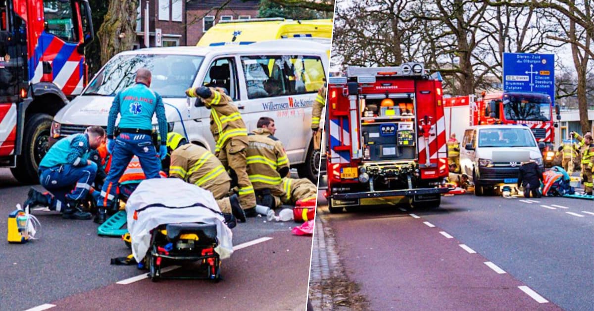 Moeder schrikt zich rot als zoon (9) belt uit taxibus na ernstig ongeluk: ‘Besefte later pas hoe hef