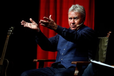 Guus Hiddink en Željko Petrovic in Sportcafé Pannerden