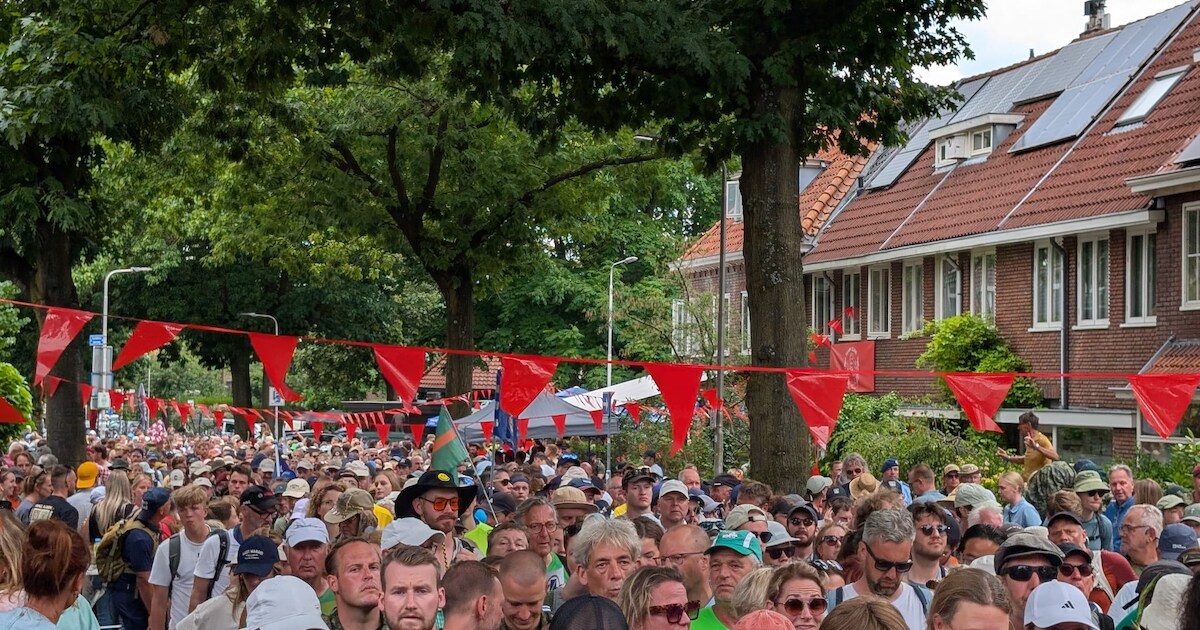 LIVE Vierdaagse | Gigantische drukte op Zevenheuvelenweg • Opnieuw honderden blaarbehandelingen