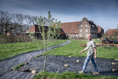 Gerrit kocht monumentale boerderij en tovert het om tot paradijs: ‘Tot nu toe een flinke investering’