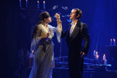 ‘Zij leert te houden van de man achter het masker’: het echte verhaal van Phantom of the opera