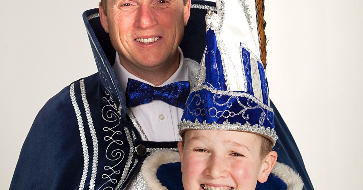 Vader prins en zoon jeugdprins carnaval Maasbommel
