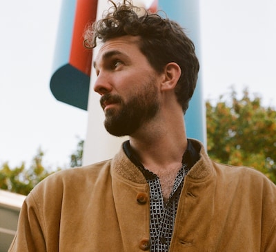 Hij bezorgde anderen 2 miljard streams met hun hits, nu stapt schrijver Will Knox uit de schaduw